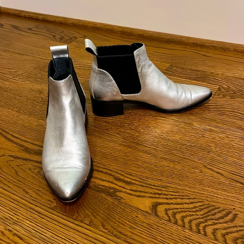 Dolce Vita silver booties